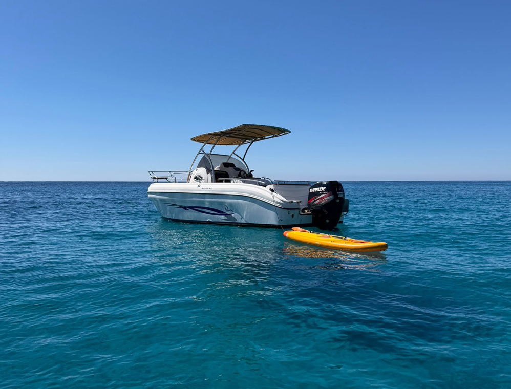 Escursioni in barca nella costa sud orientale della Sardegna